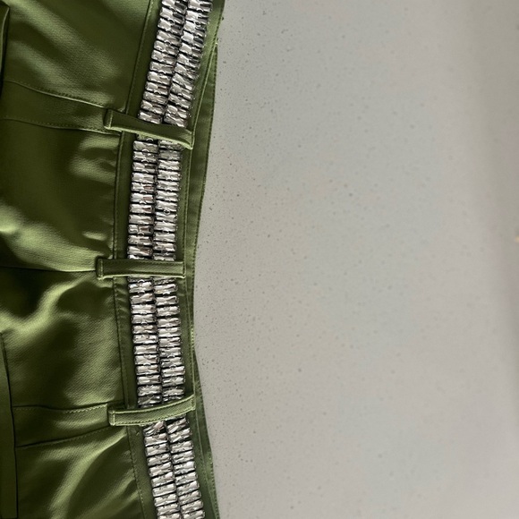 New Cinq A Sept Cheyenne Stacked jewelry embellished green pant. - Picture 5 of 6